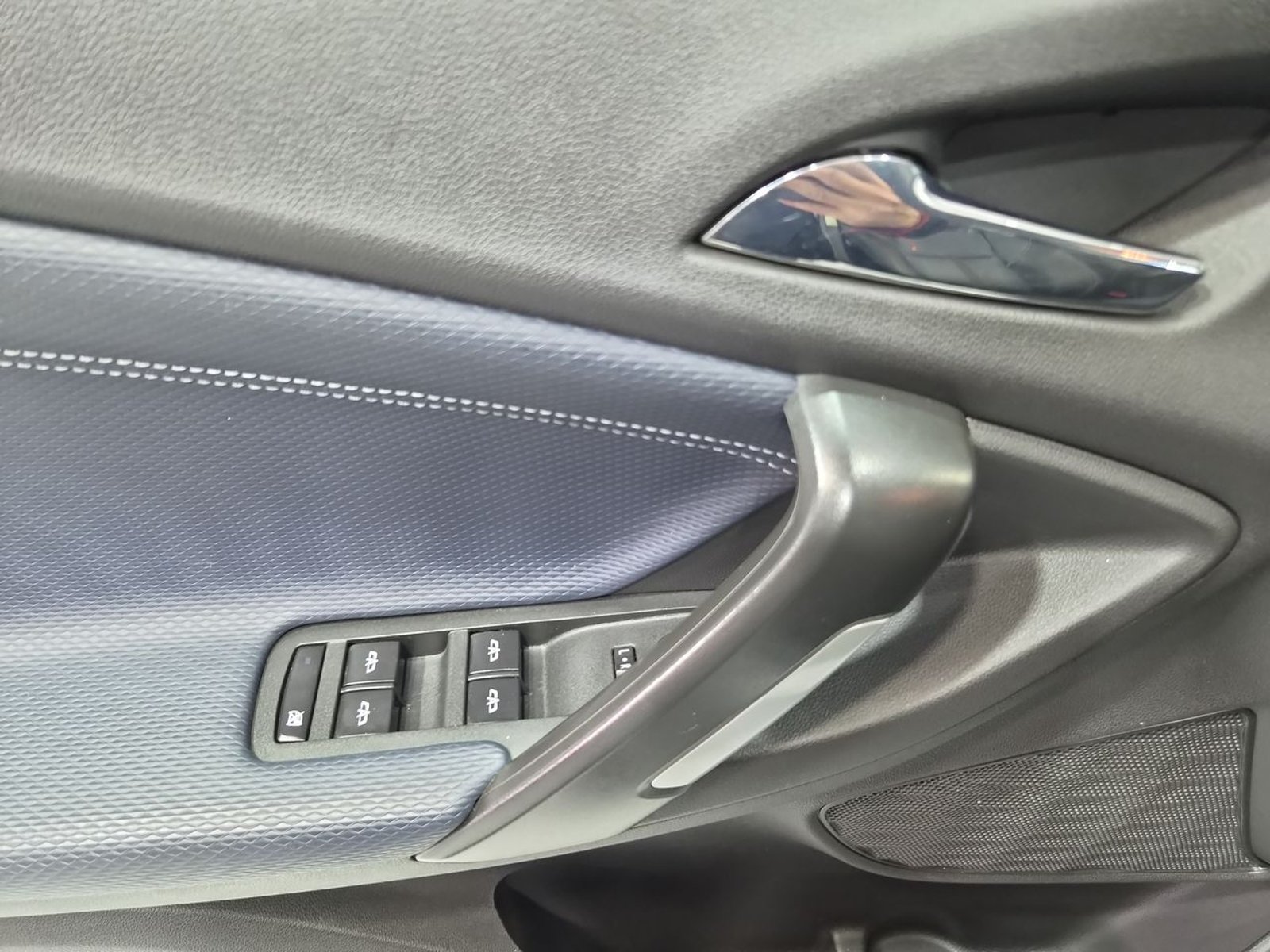 Chevrolet TRACKER 1.2T AUT 2023 - Imagen 16 de 20