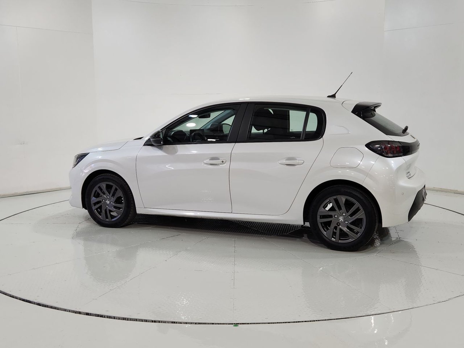 Peugeot 208 PURETECH 75 1.2 2023 - Imagen 6 de 20