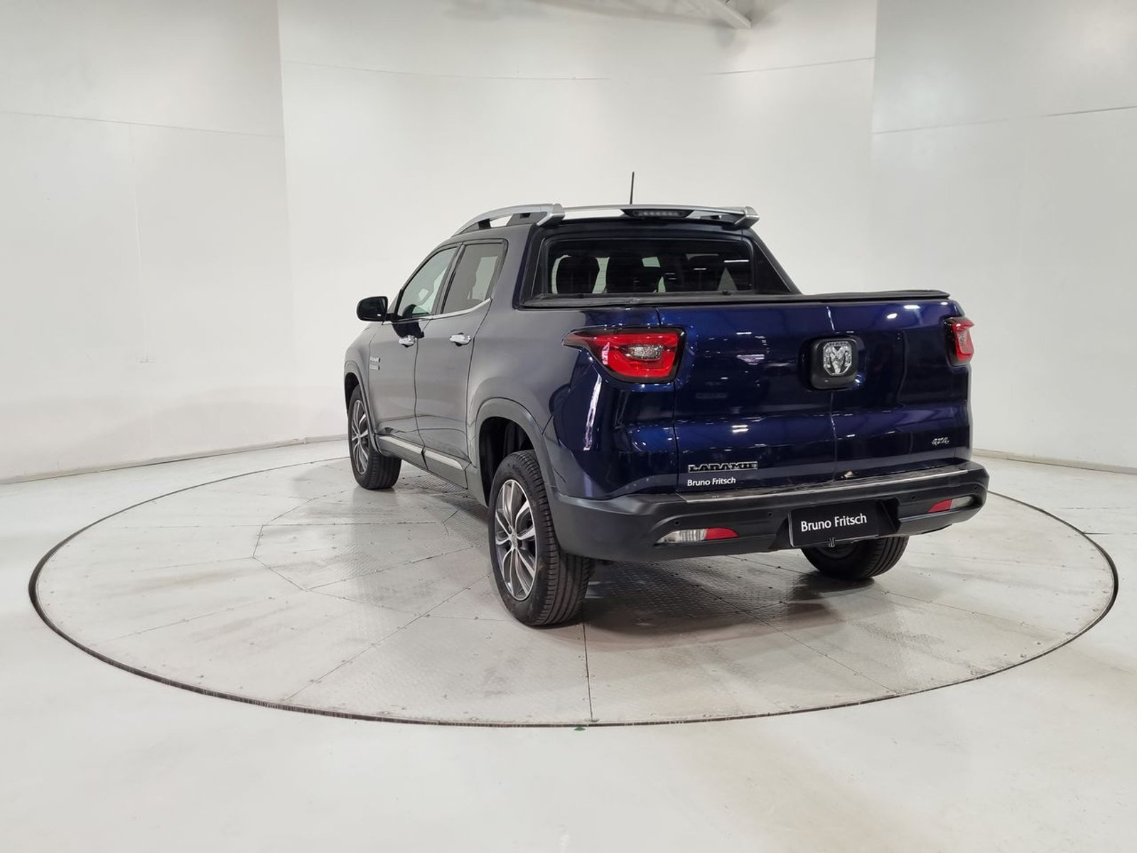 Ram 1000 LARAMIE 4X4 4P 2.0 AUT 2021 - Imagen 8 de 20