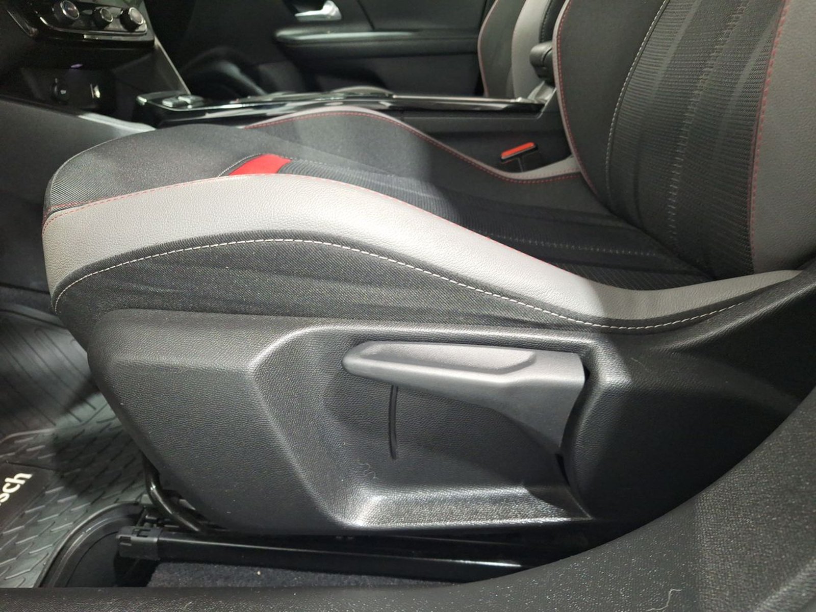 Opel MOKKA 1.2T AUT 2022 - Imagen 17 de 20