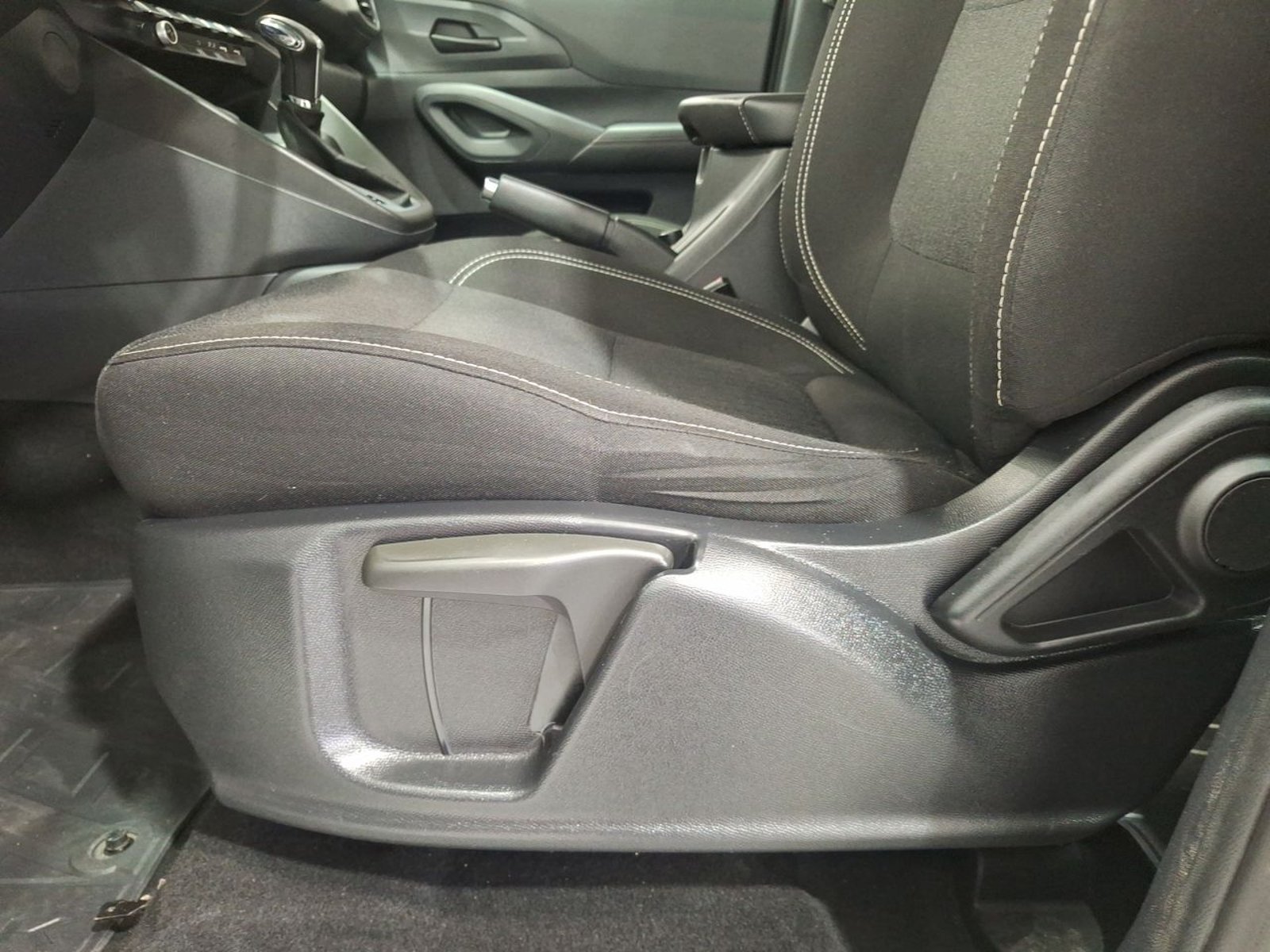 Peugeot LANDTREK BLUEHDI 4X4 2.2 AUT 2023 - Imagen 17 de 20
