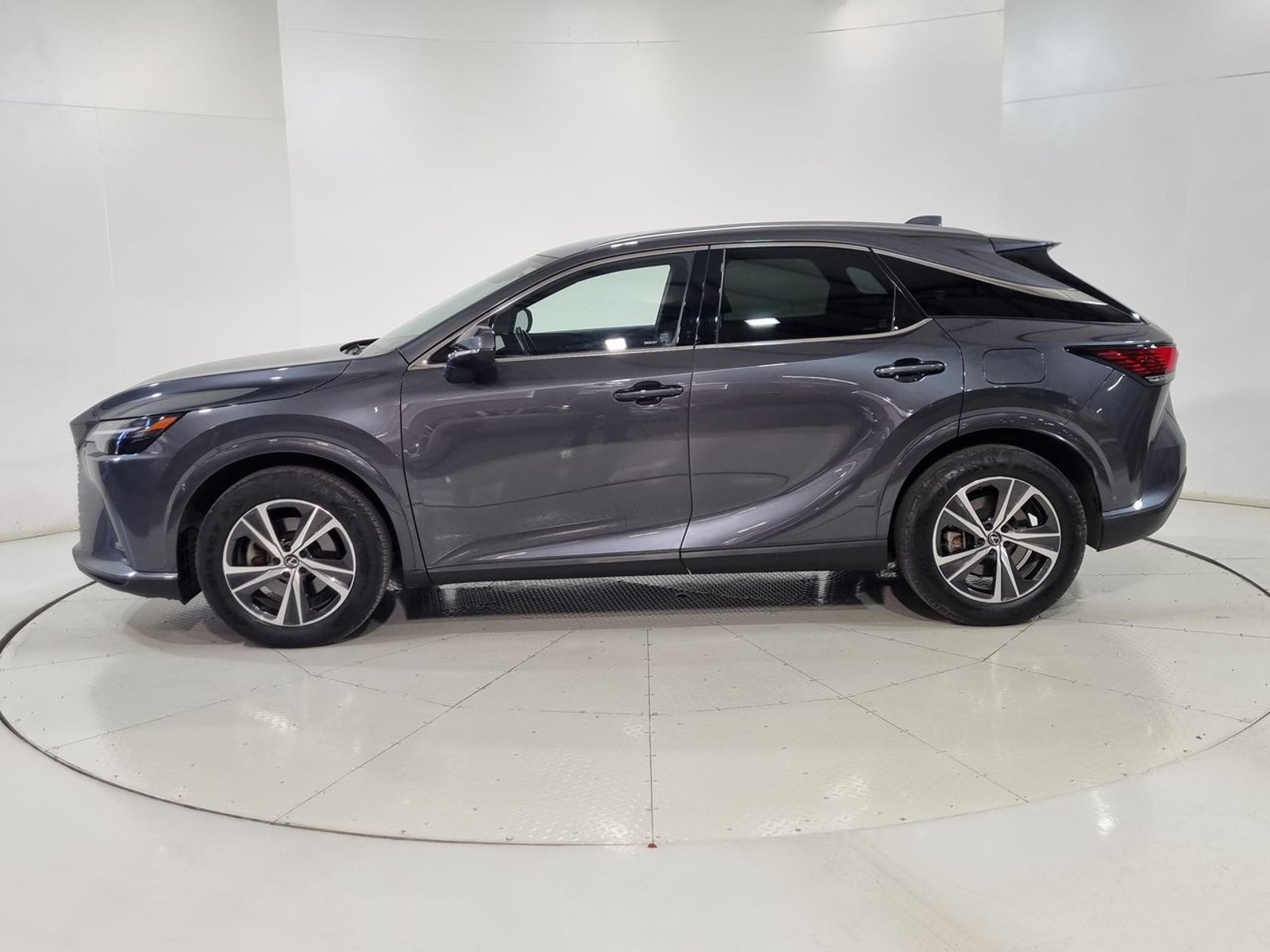 Lexus RX350 RX 350 4X4 2.4 AUT 2023 - Imagen 5 de 20