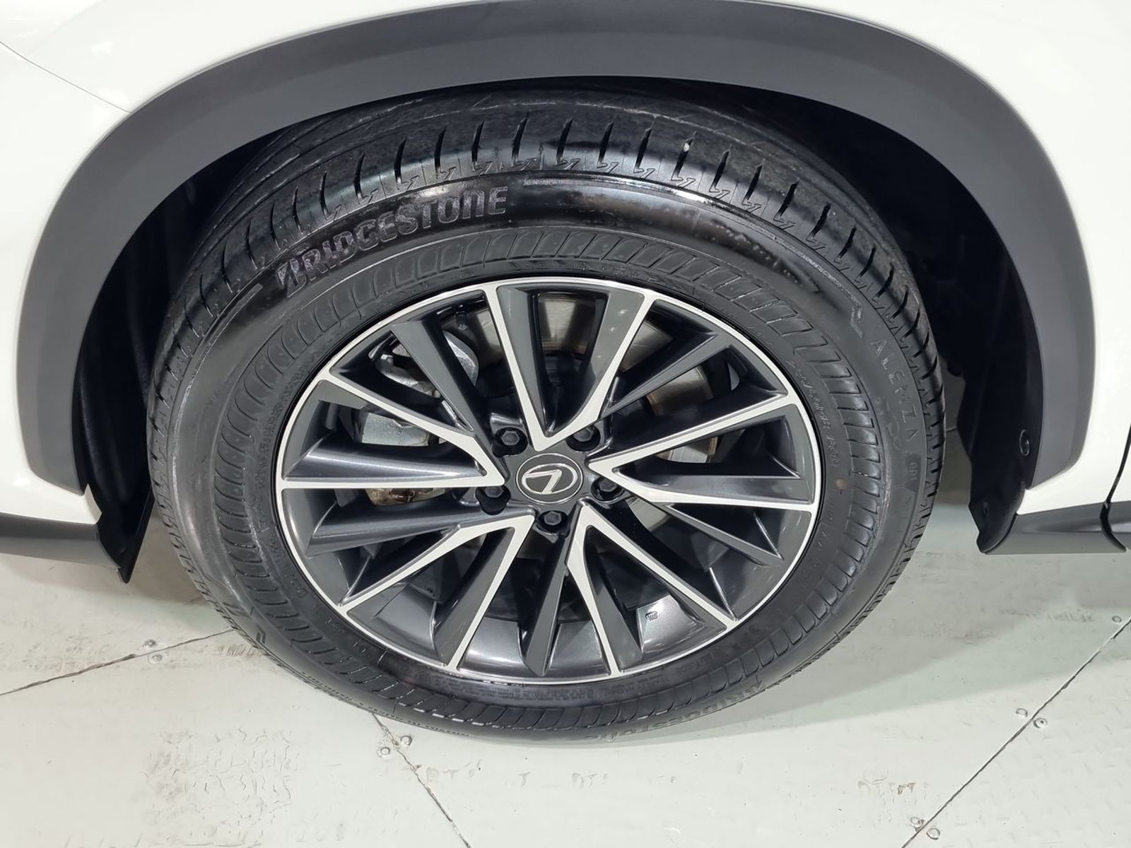 Lexus NX350H NX 350H 2.5 AUT 2025 - Imagen 18 de 20