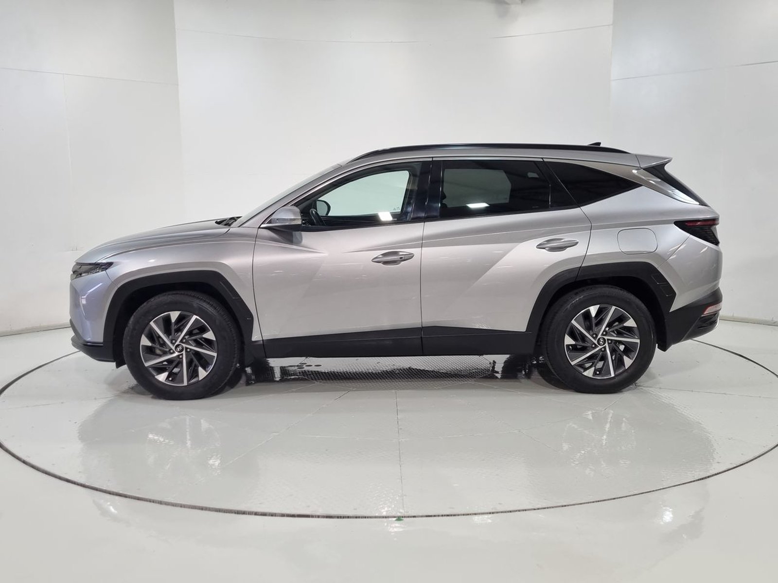 Hyundai TUCSON NX4 2.0 AUT 2023 - Imagen 5 de 20