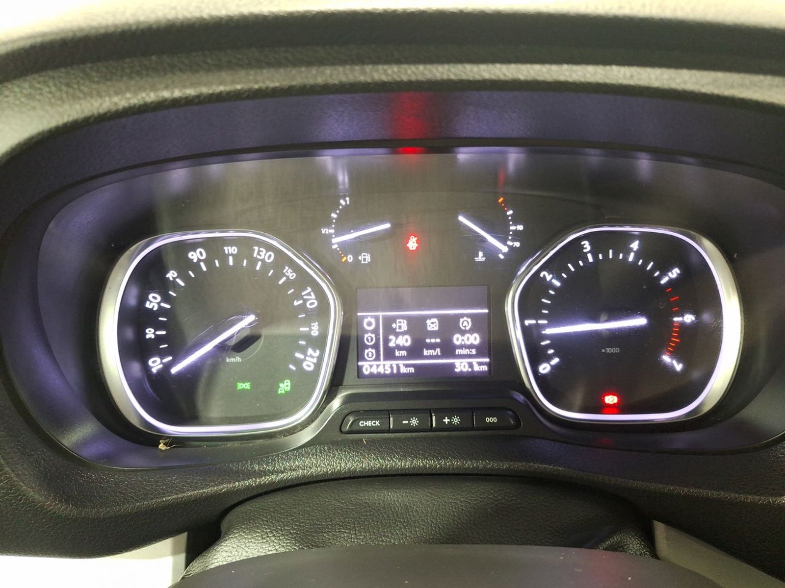 Peugeot TRAVELLER L3 BLUE HDI 180 2.0 AUT 2024 - Imagen 20 de 20