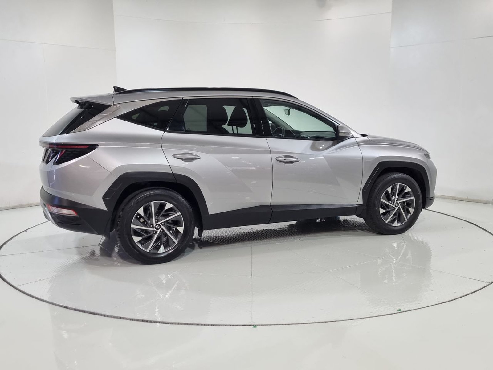 Hyundai TUCSON NX4 2.0 AUT 2023 - Imagen 12 de 20