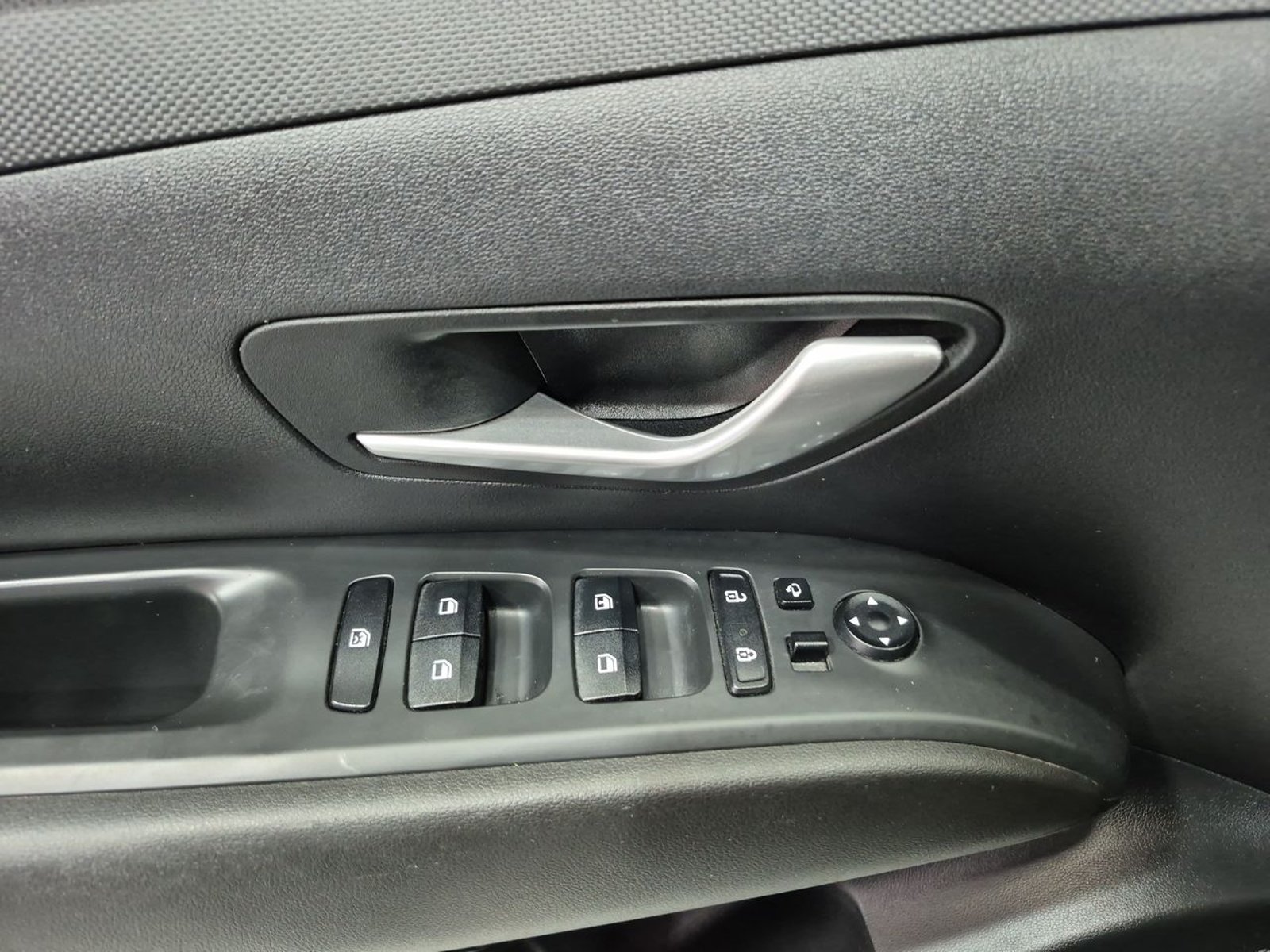 Hyundai TUCSON NX4 1.6 AUT 2022 - Imagen 16 de 20