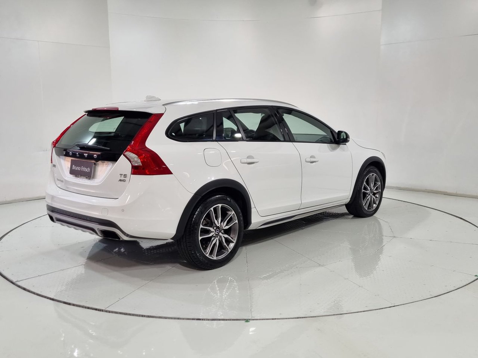 Volvo V60CC T5 AWD 2.5 2017 - Imagen 11 de 20