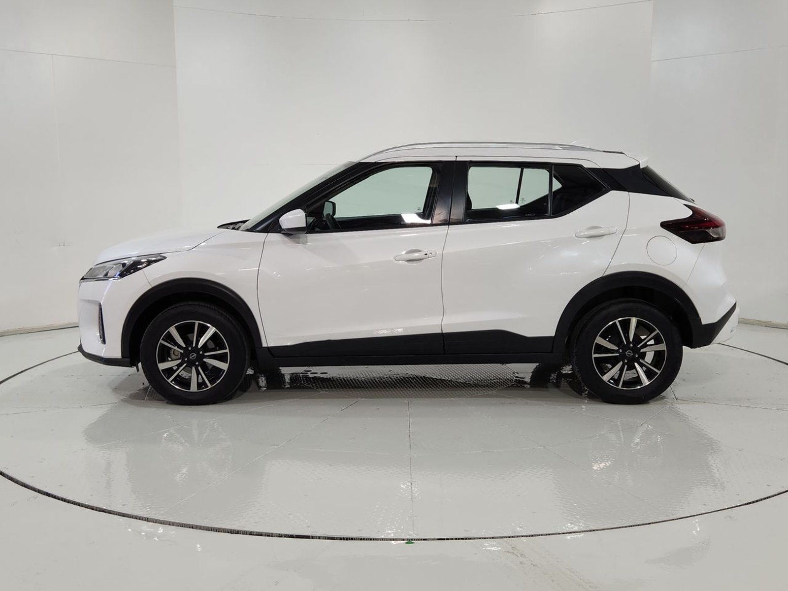 Nissan KICKS MT 1.6 2023 - Imagen 5 de 20