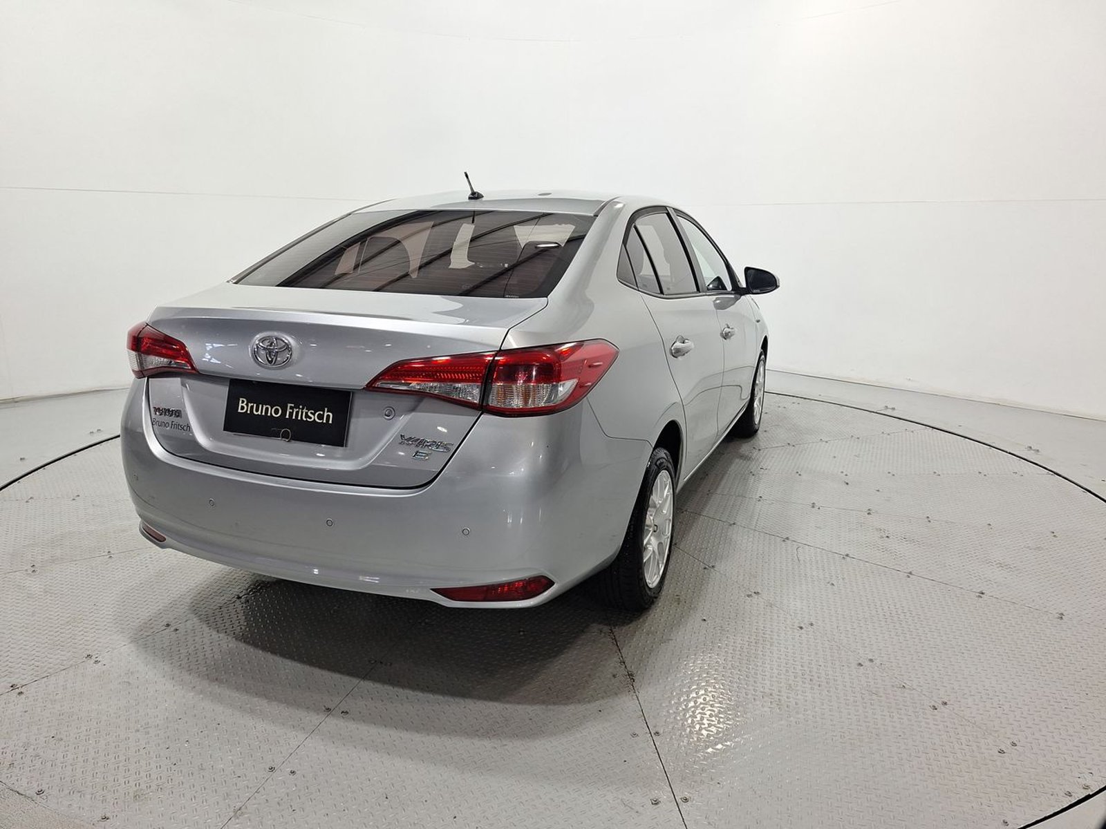 Toyota YARIS GLI 1.5 AUT 2020 - Imagen 8 de 20