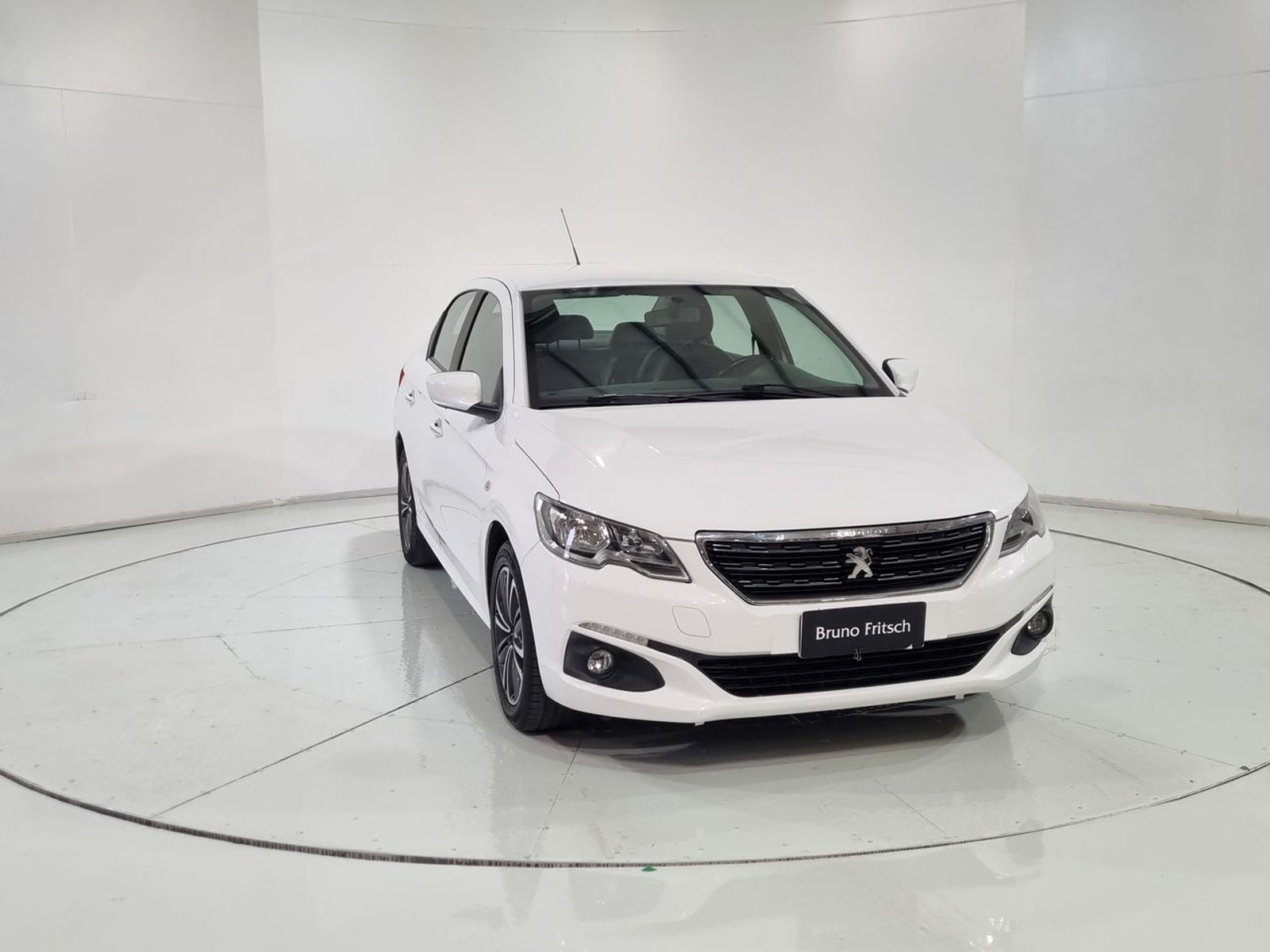 Peugeot 301 ALLURE HDI 1.6 92HP 2017 - Imagen 16 de 20