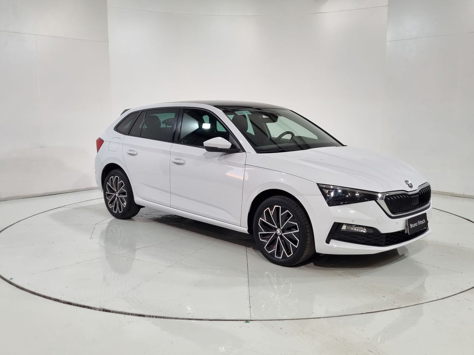 Skoda SCALA TSI HB 1.5 AUT 2023 - Imagen 15 de 20