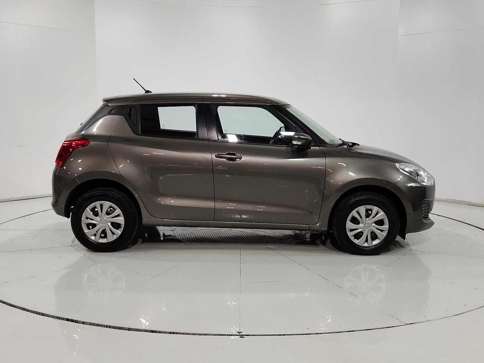 Suzuki SWIFT GL HB 1.2 2022 - Imagen 13 de 20