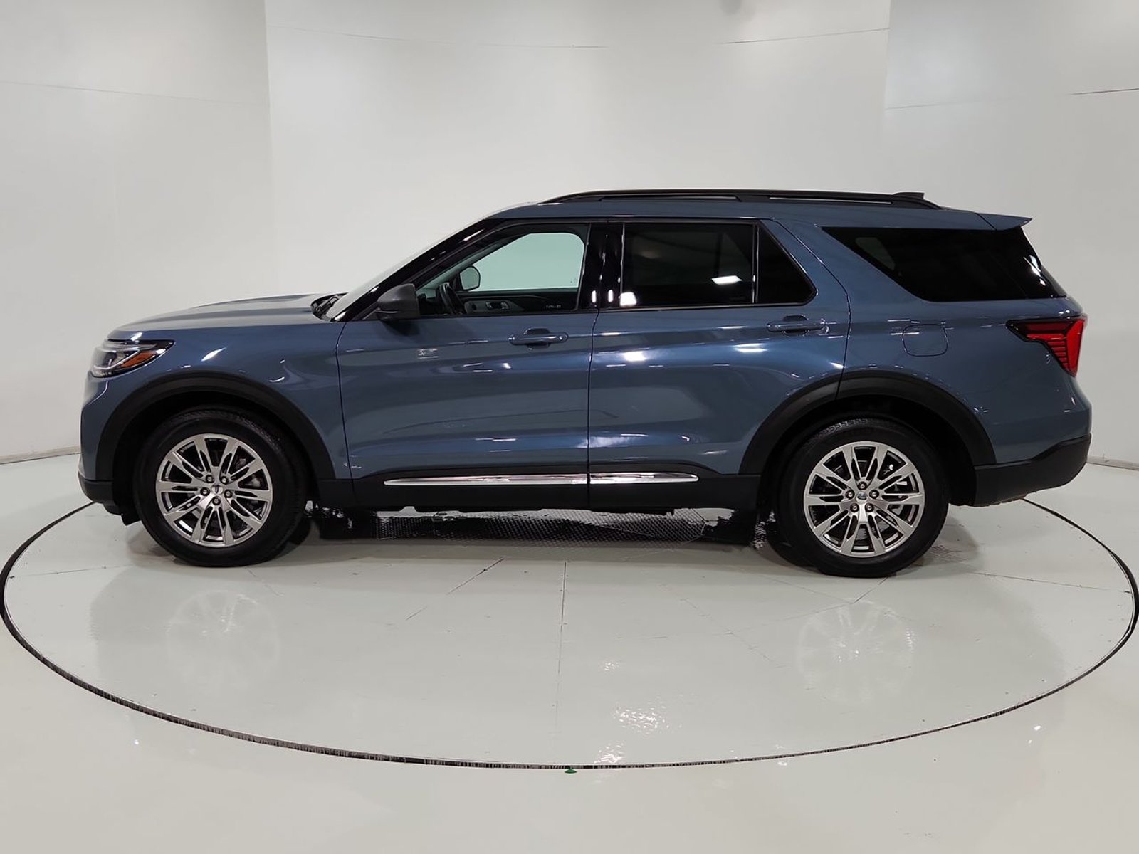 Ford EXPLORER ACTIVE 4X4 2.3 AUT 2025 - Imagen 5 de 20