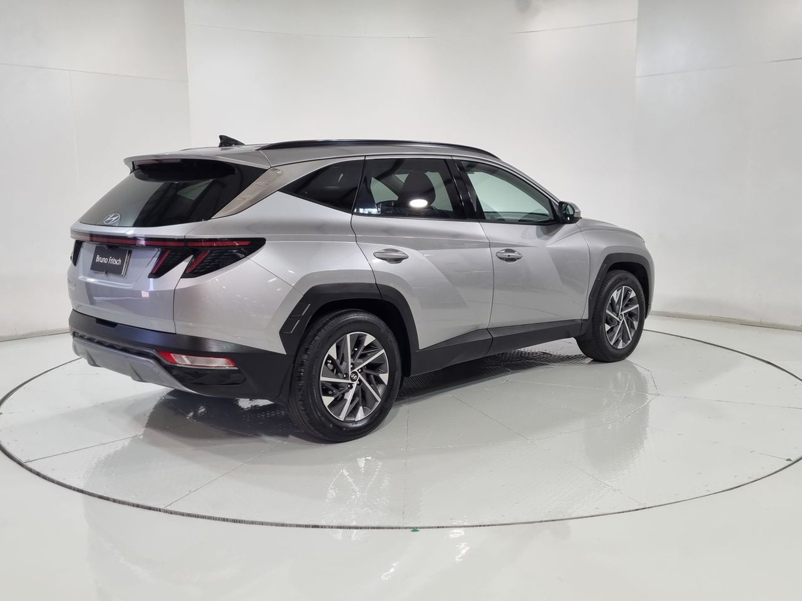 Hyundai TUCSON NX4 2.0 AUT 2023 - Imagen 11 de 20