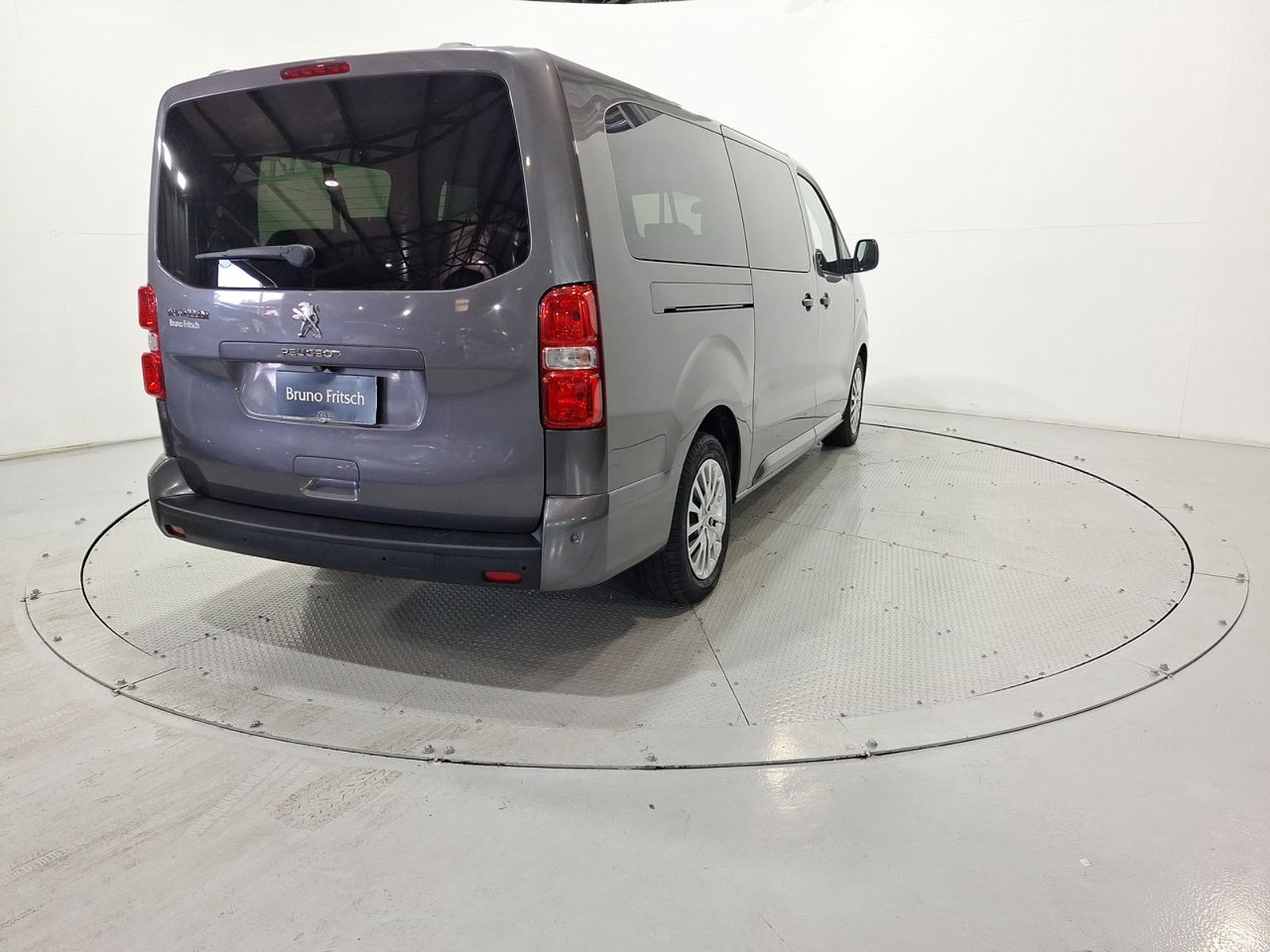 Peugeot TRAVELLER L3 BLUE HDI 180 2.0 AUT 2024 - Imagen 8 de 20