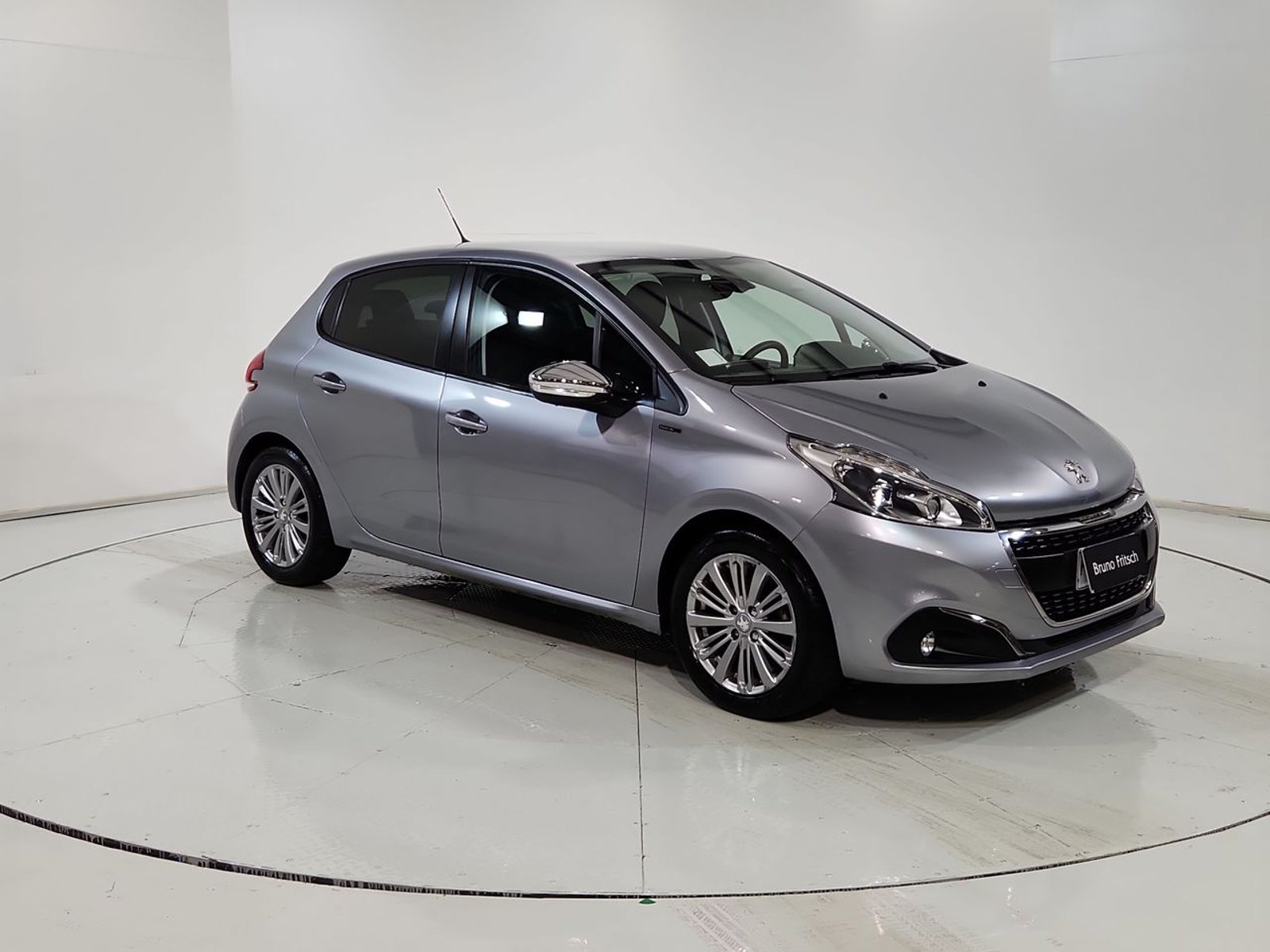 Peugeot 208 PURE TECH HB 1.2 2021 - Imagen 15 de 20