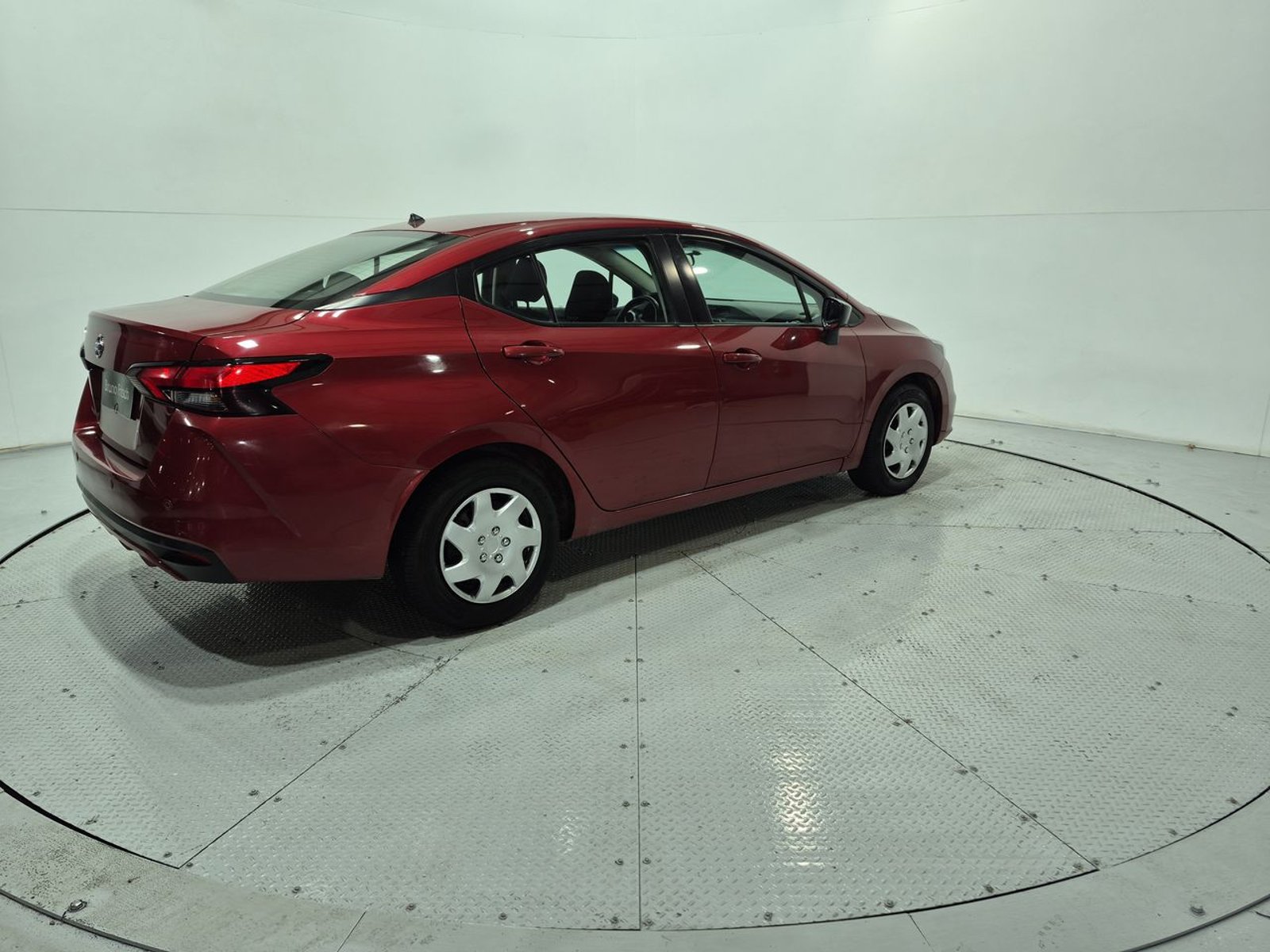 Nissan VERSA MT 1.6 2023 - Imagen 9 de 20