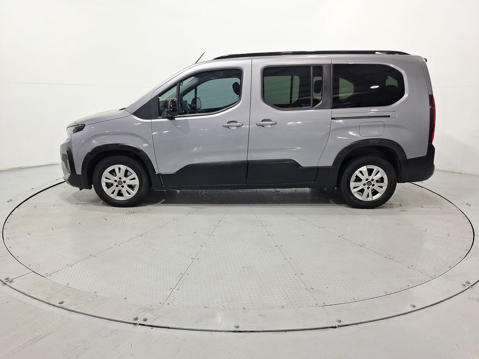 Peugeot RIFTER MCA ALLURE BLUEHDI 130 EAT8 2025 - Imagen 4 de 20