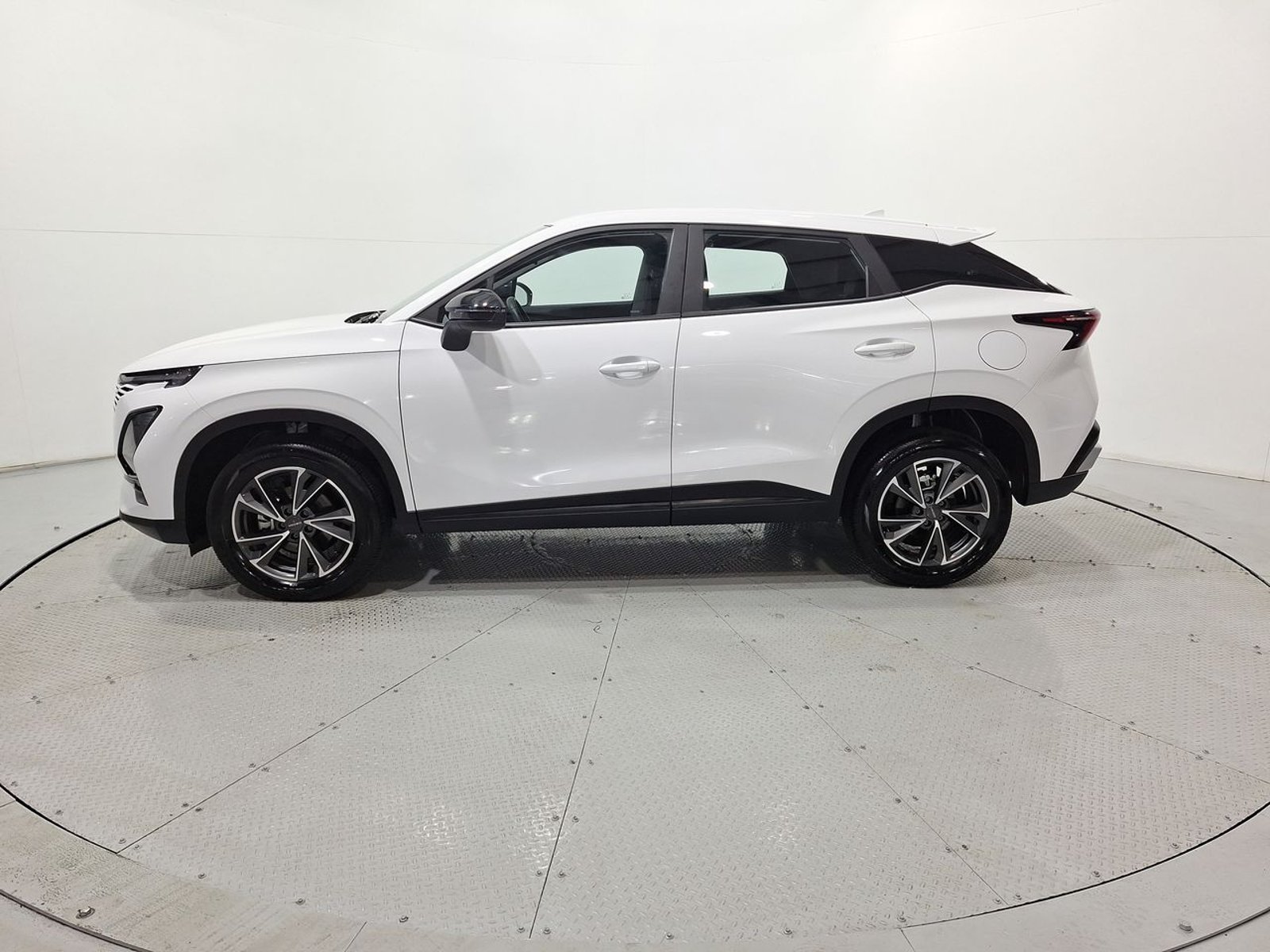 Omoda C5 4X2 1.5 AUT 2025 - Imagen 4 de 20
