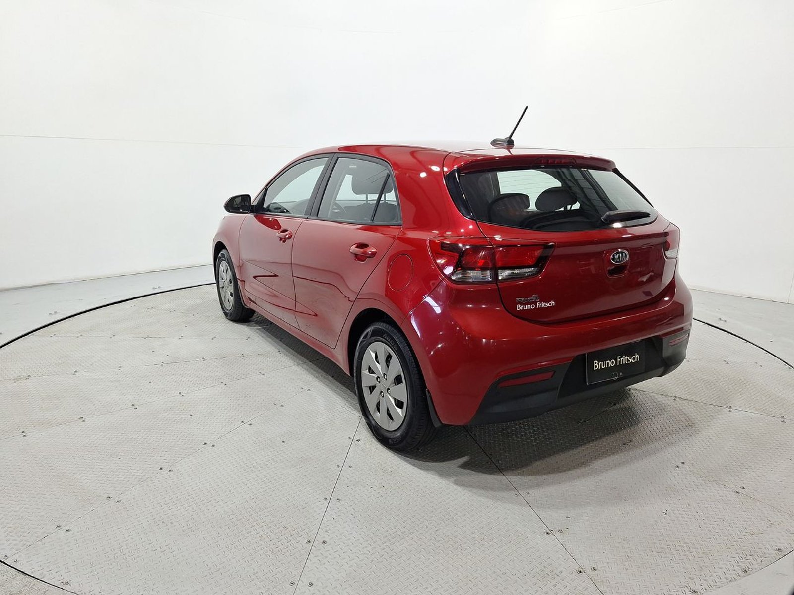 Kia RIO 5 HATCH BACK 1.4 2021 - Imagen 5 de 20