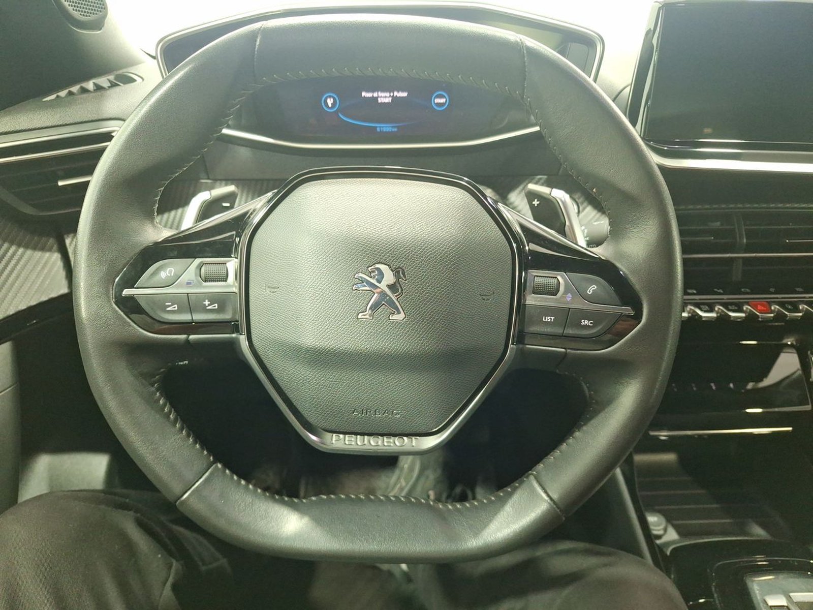 Peugeot 2008 PURETECH 130 EAT8 1.2 AUT 2023 - Imagen 19 de 20
