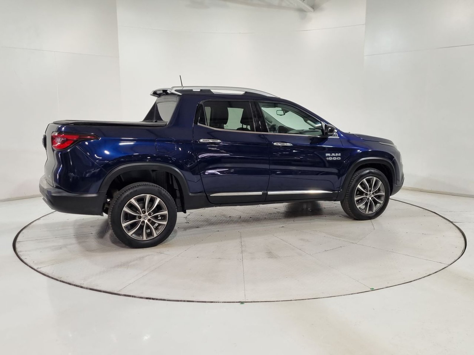 Ram 1000 LARAMIE 4X4 4P 2.0 AUT 2021 - Imagen 12 de 20