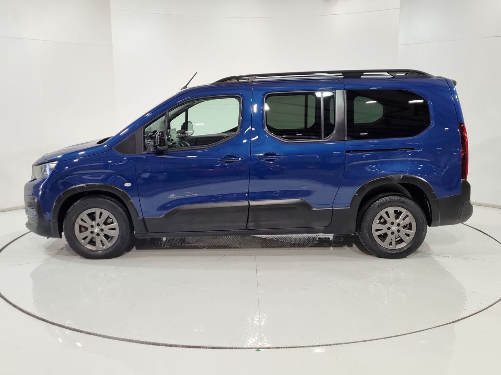 Peugeot RIFTER ALLURE BLUEHDI 1.5 AUT 2023 - Imagen 5 de 20