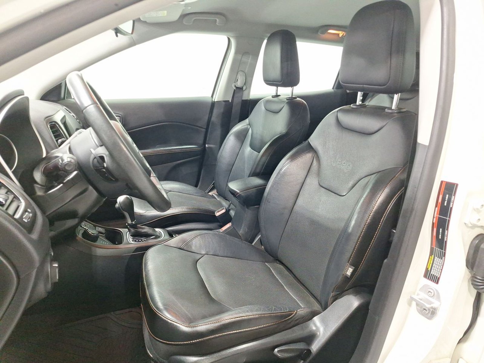 Jeep COMPASS LONGITUDE 4X4 2.4 AUT 2018 - Imagen 18 de 20