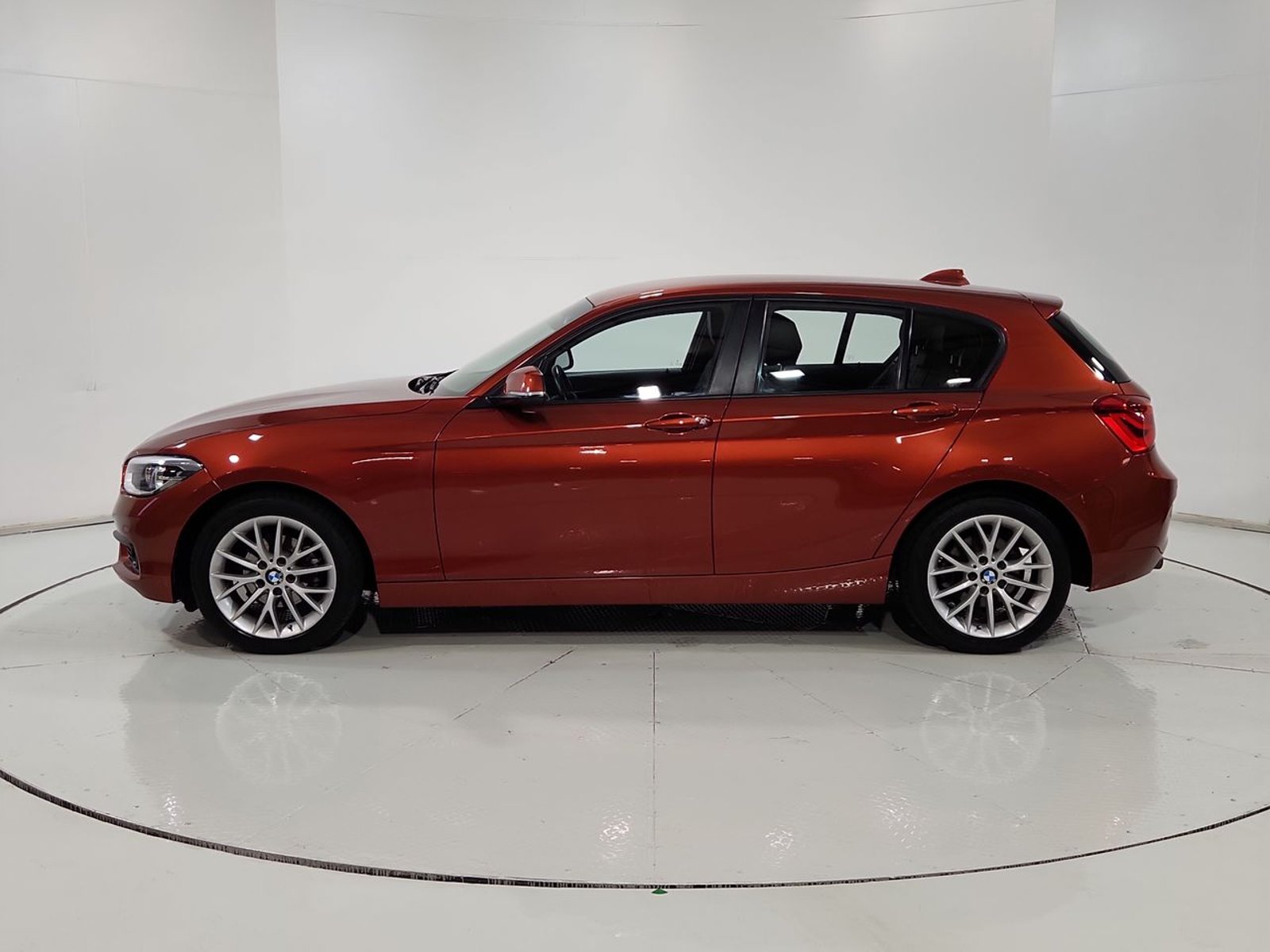 Bmw 118 I 118I HB 1.5 AT 2019 - Imagen 5 de 20