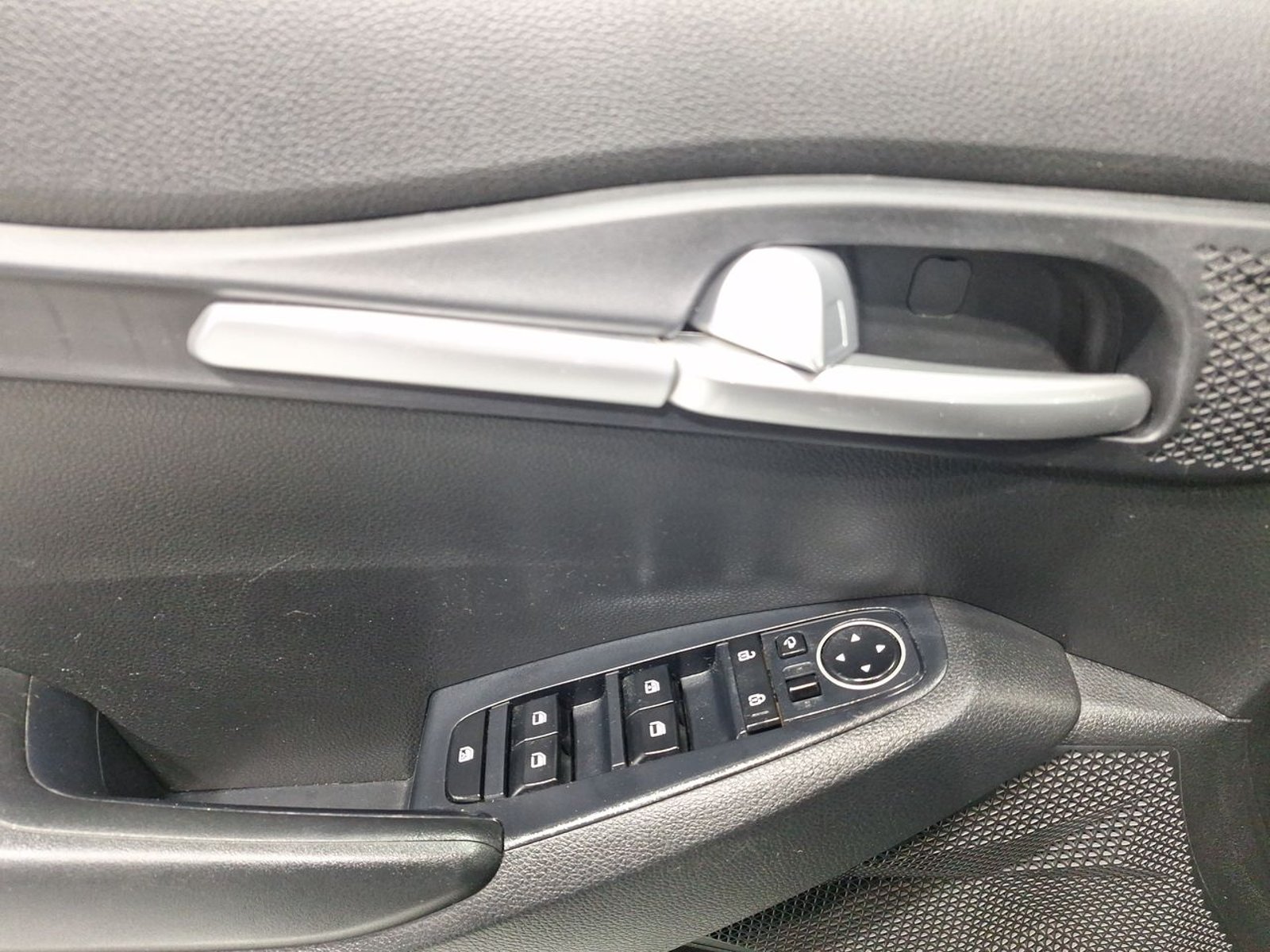 Kia SELTOS MPI 6MT 1.6 2020 - Imagen 16 de 20