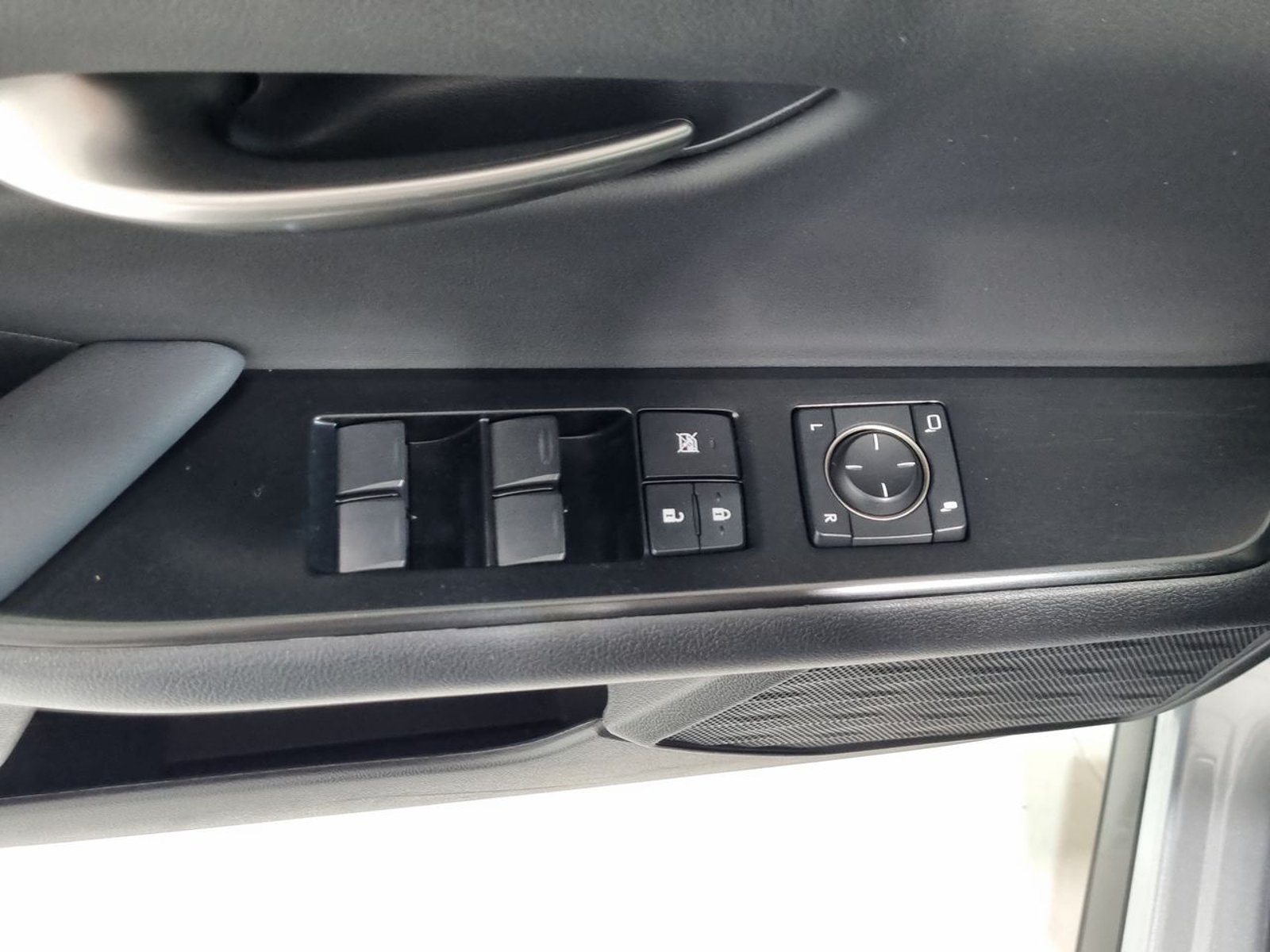 Lexus UX250H HATCH BACK 2.0 AUT 2024 - Imagen 20 de 20