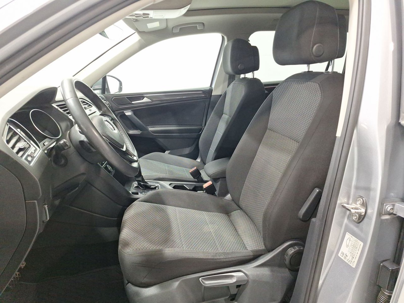 Volkswagen TIGUAN 1.4 AT 2021 - Imagen 18 de 20