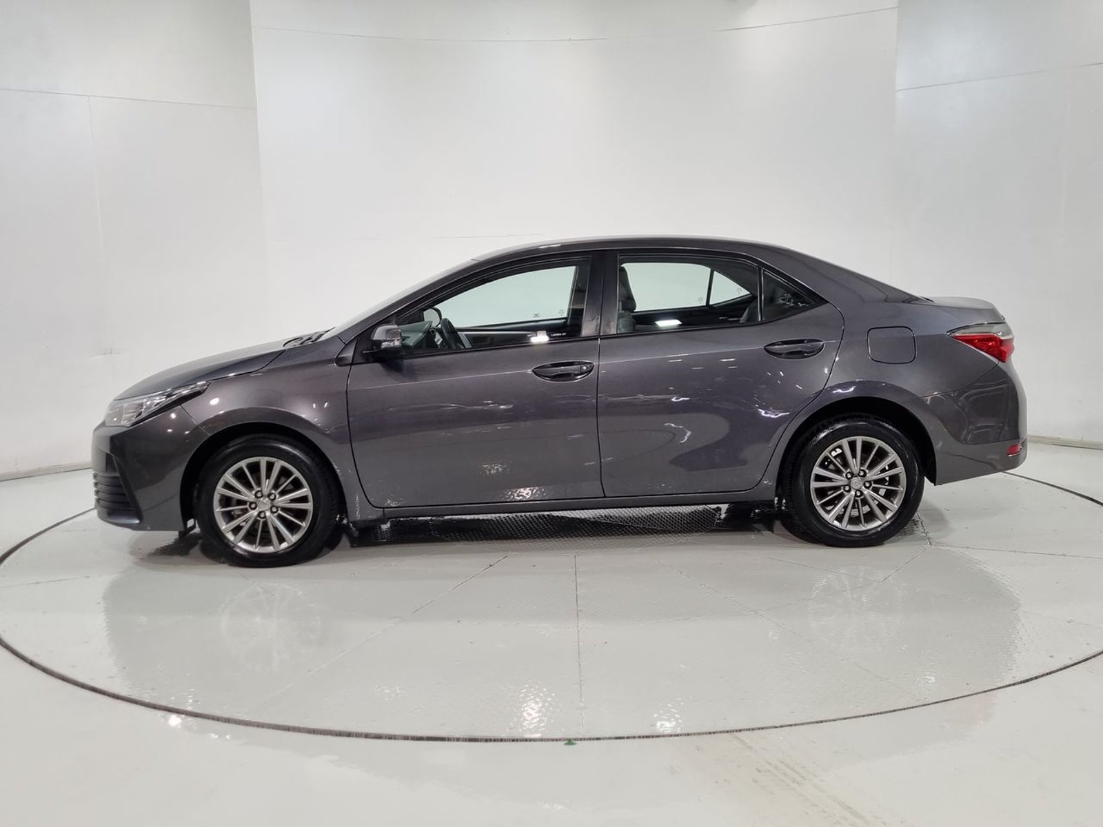 Toyota COROLLA XLI 1.8 AUT 2018 - Imagen 5 de 20