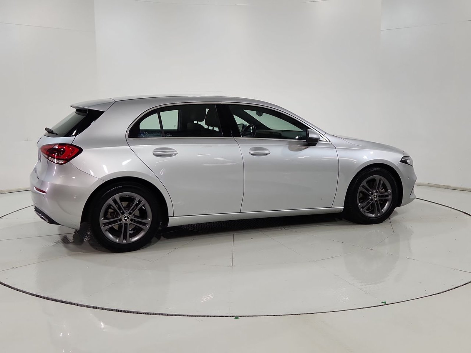 Mercedes benz A200 HB 1.9 AUT 2020 - Imagen 12 de 20