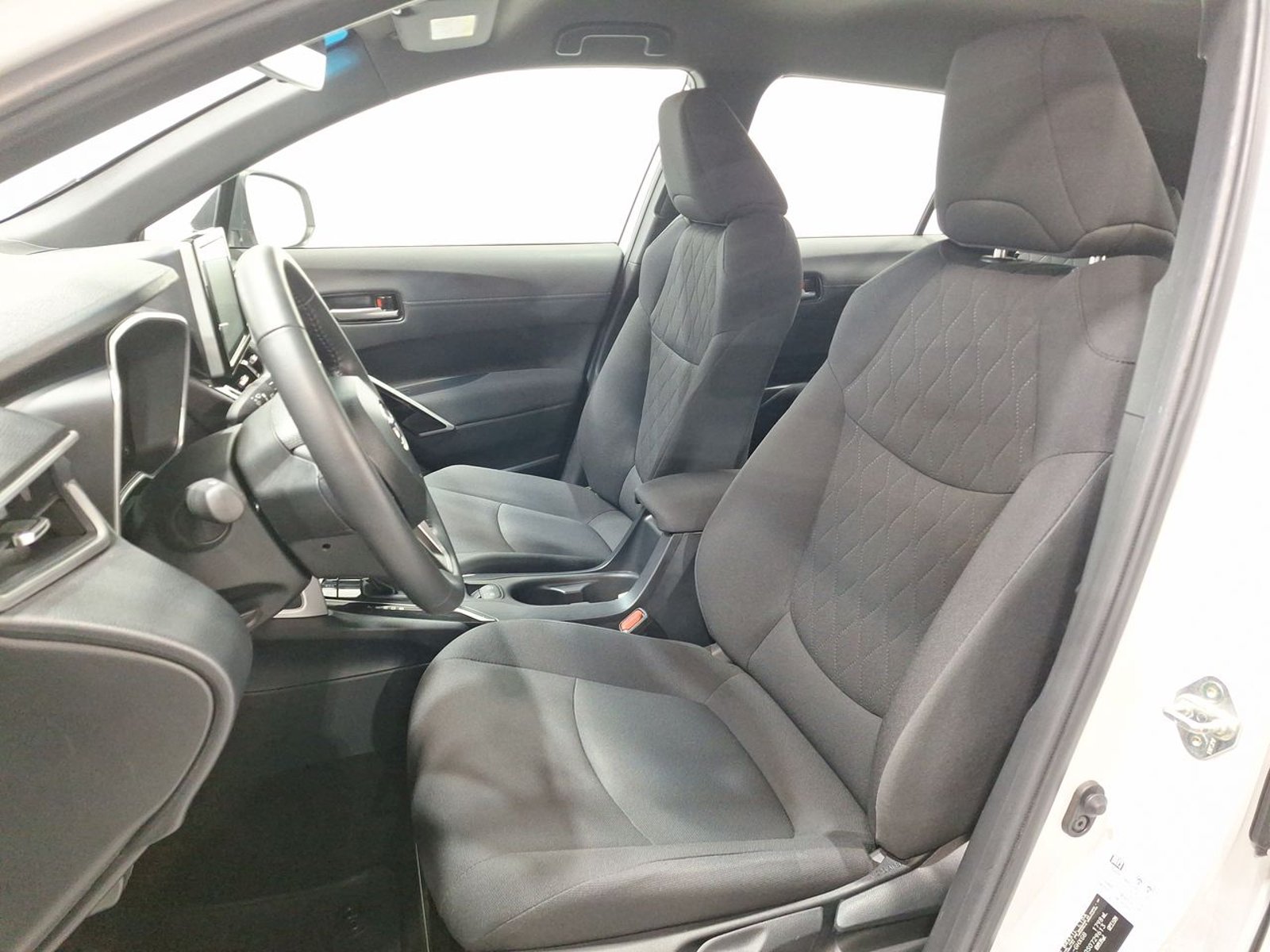 Toyota COROLLA CROSS  HEV 1.8 2025 - Imagen 18 de 20