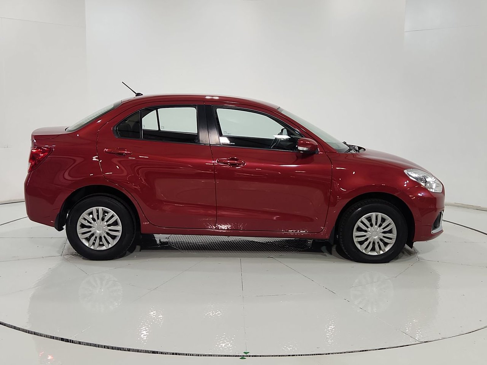 Suzuki DZIRE SEDAN 1.2 2023 - Imagen 13 de 20
