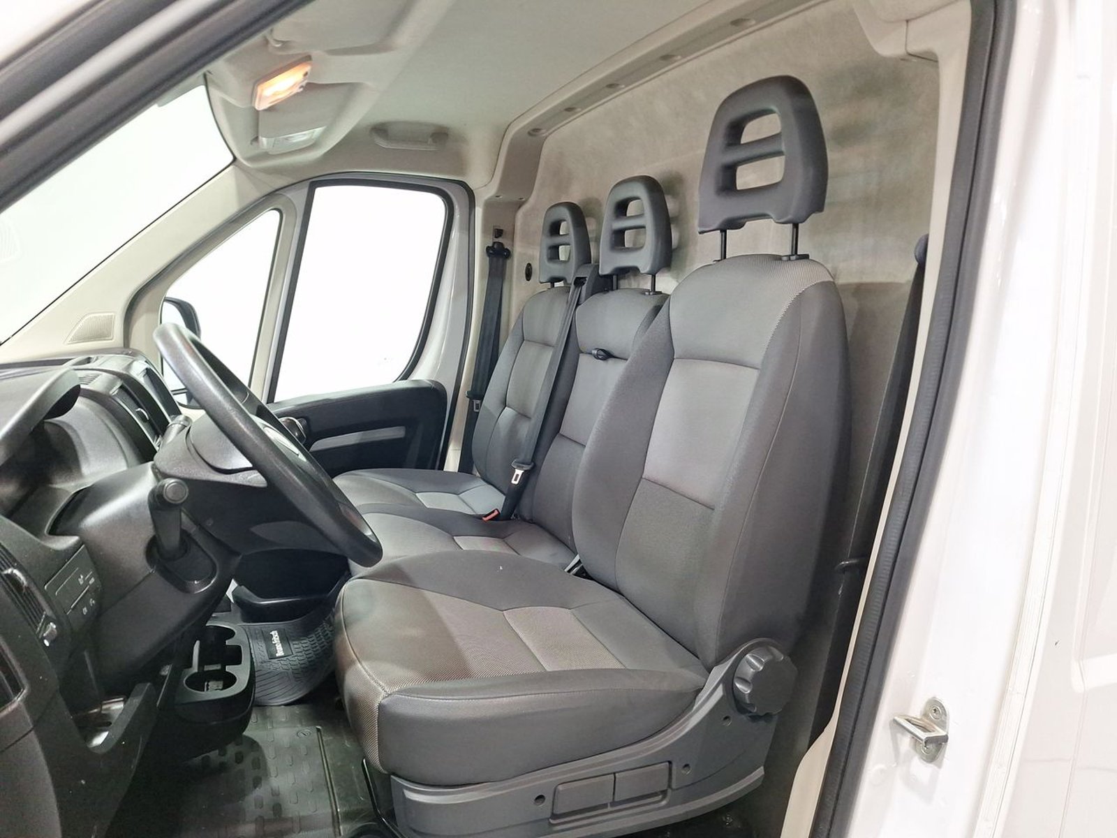 Fiat DUCATO MAXI CARGO MULTIJET C 2.3 2021 - Imagen 18 de 20
