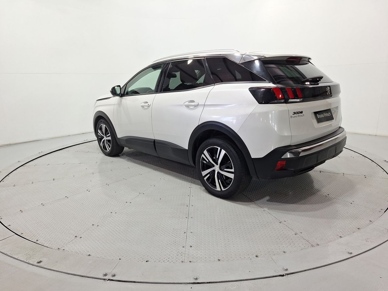 Peugeot 3008 ACTIVE 1.6 AT 2019 - Imagen 5 de 20