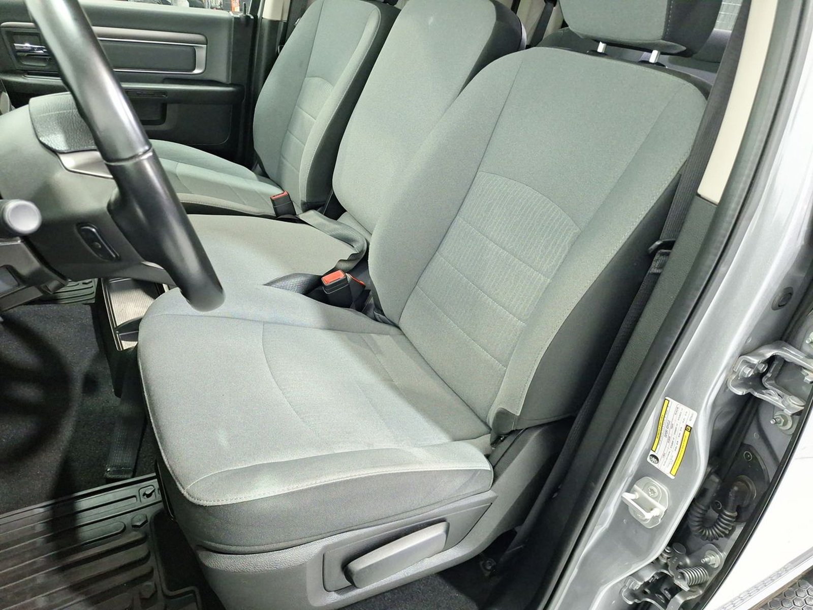 Ram 1500 CREW CAB SPORT DCAB 4X4 3.6 AT 2023 - Imagen 18 de 20