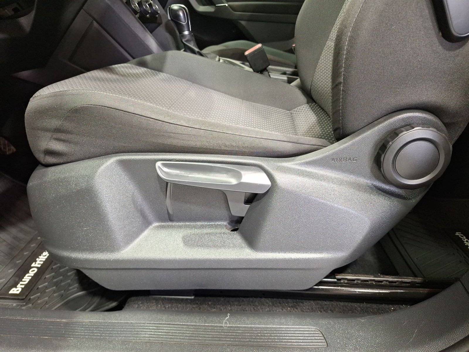 Volkswagen TIGUAN TSI 1.4 AUT 2019 - Imagen 17 de 20