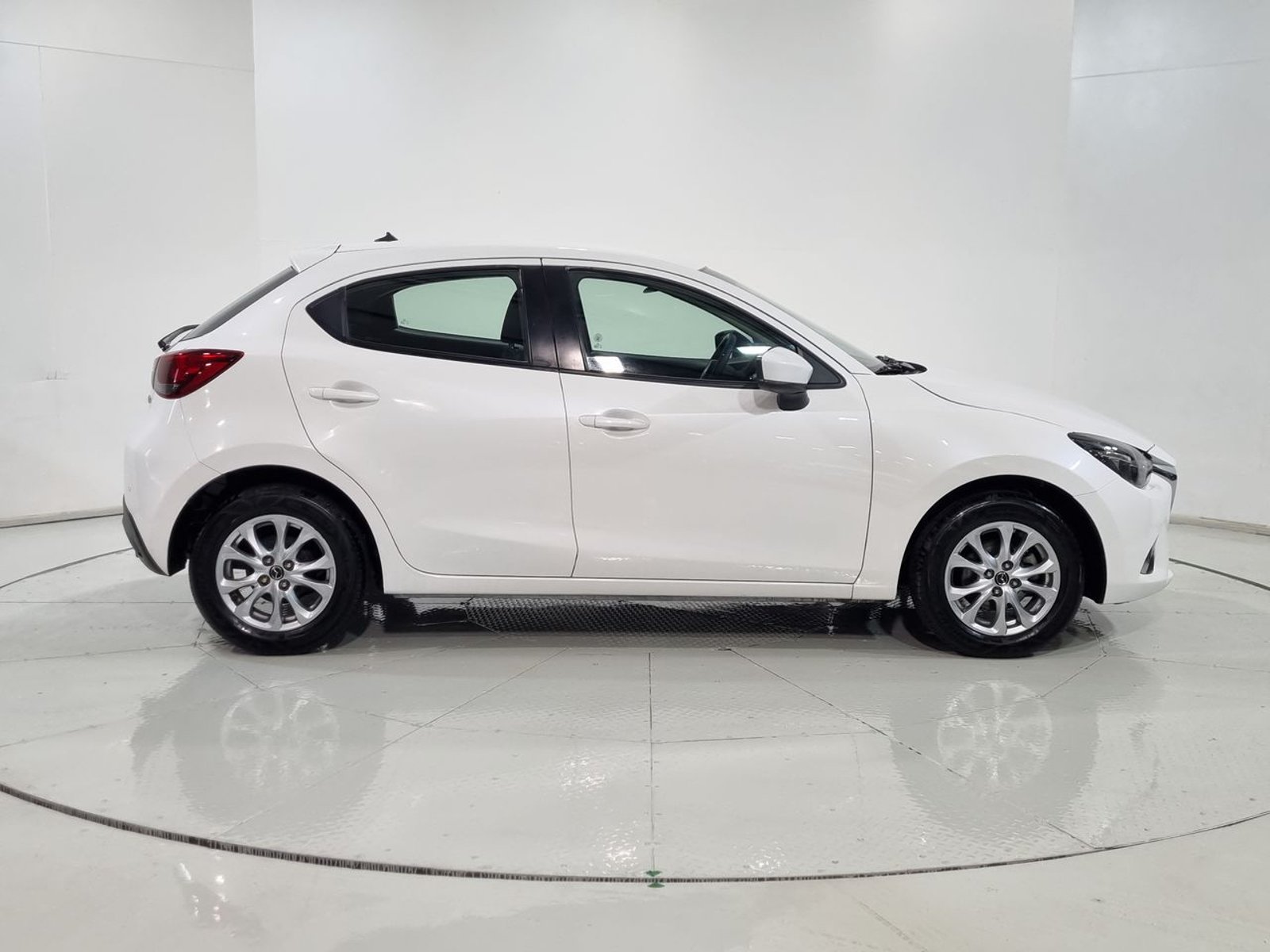 Mazda 2 NEW 2 SPORT HB 1.5 AUT 2020 - Imagen 13 de 20
