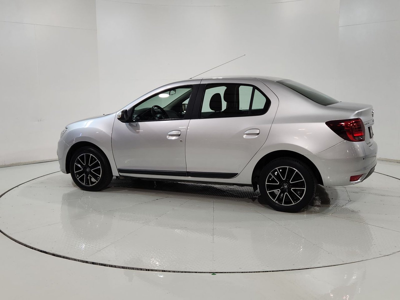 Renault SYMBOL 1.6 2018 - Imagen 6 de 20