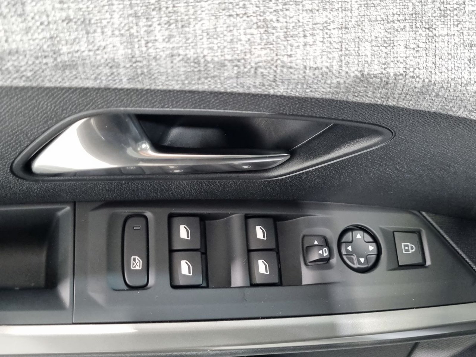 Peugeot 3008 PREMIER 1.2 AUT 2025 - Imagen 20 de 20