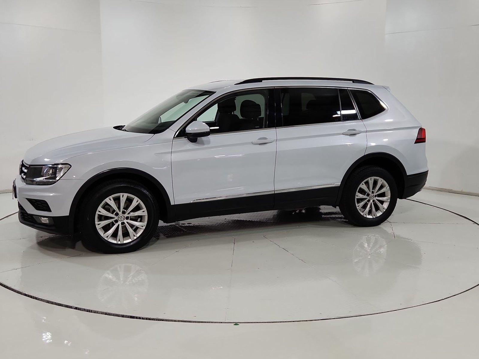 Volkswagen TIGUAN TDI 2.0 AUT 2018 - Imagen 4 de 20