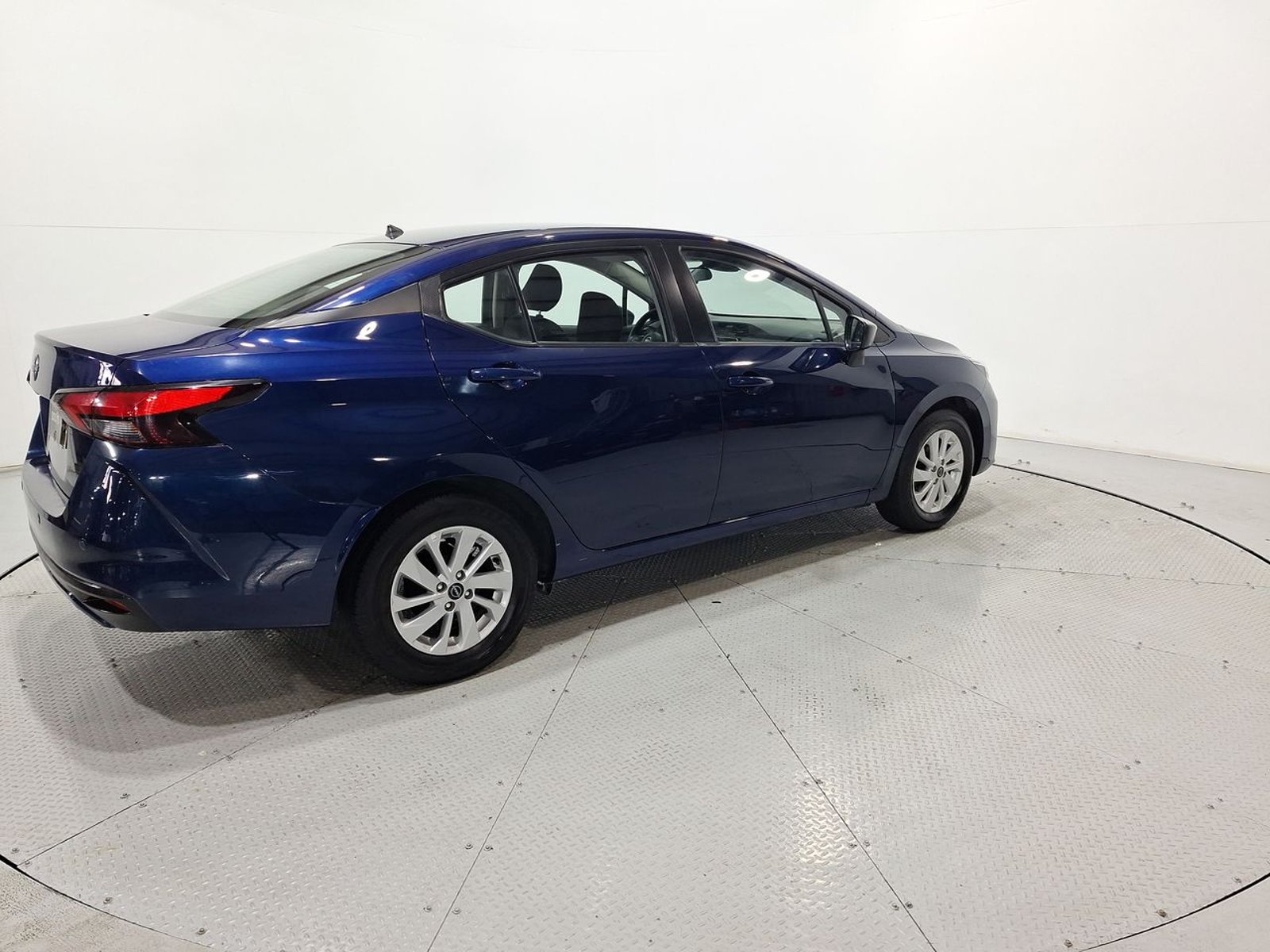 Nissan VERSA MT 4X2 1.6 2024 - Imagen 9 de 20
