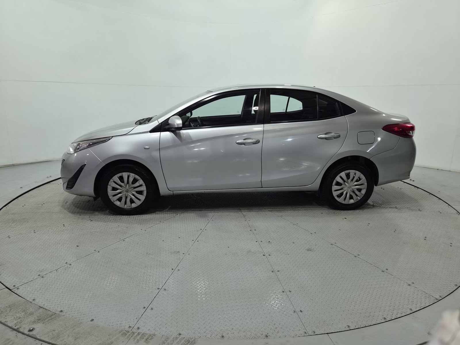 Toyota YARIS NEW YARIS GLI 1.5 2021 - Imagen 4 de 20