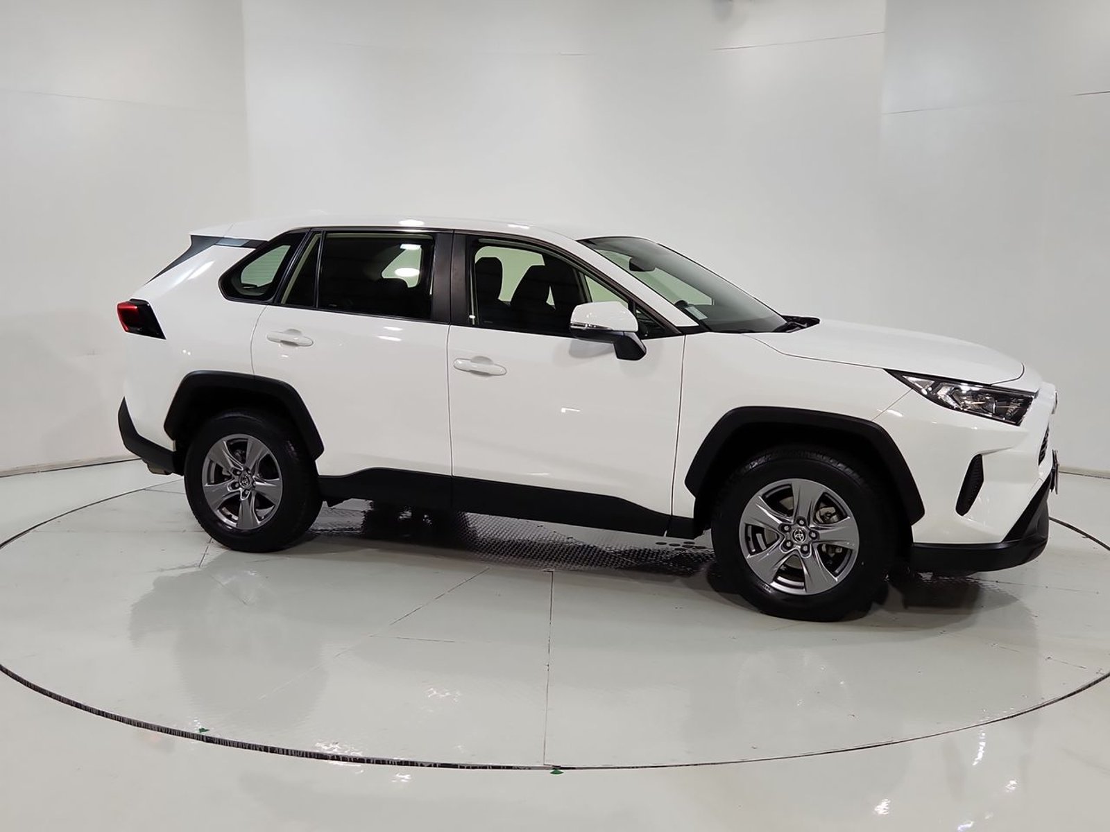 Toyota RAV4 4X2 2.0 AUT 2023 - Imagen 14 de 20