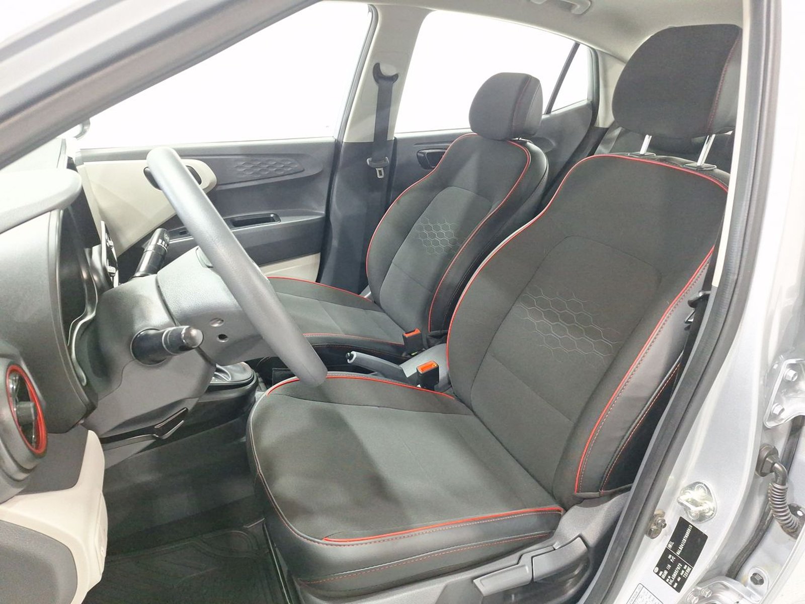 Hyundai GRAND I10 AI3 1.2 AUT 2025 - Imagen 18 de 20