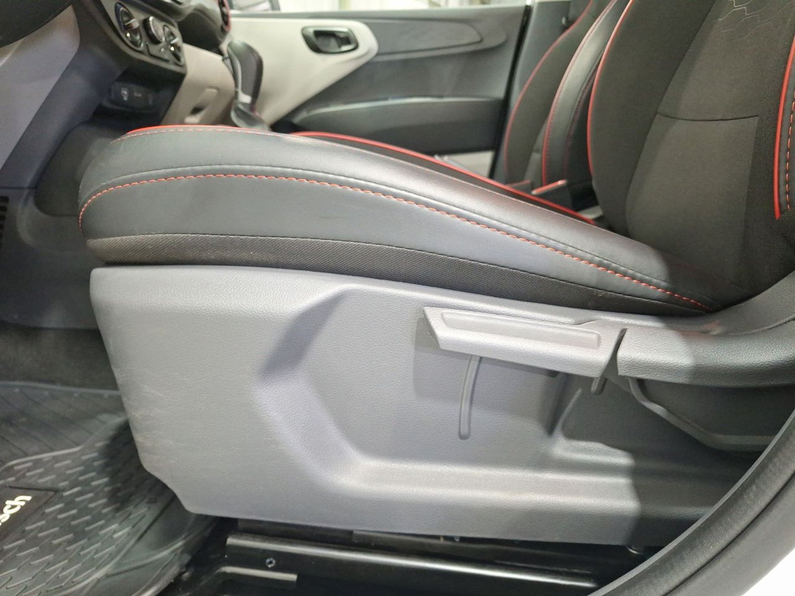 Hyundai GRAND I10 AI3 1.2 AUT 2025 - Imagen 17 de 20